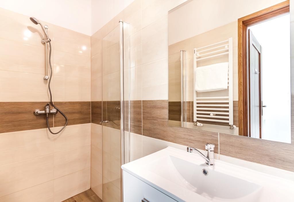 Lupolo Apartments Skwerowa Краков Экстерьер фото