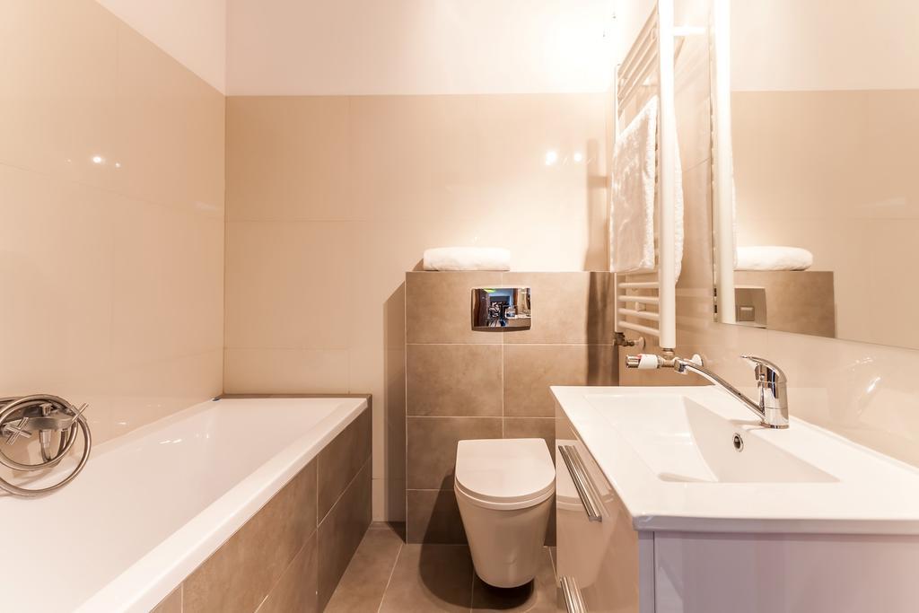 Lupolo Apartments Skwerowa Краков Экстерьер фото