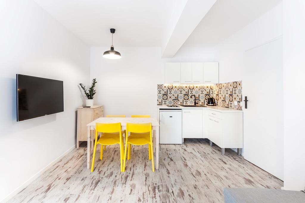 Lupolo Apartments Skwerowa Краков Экстерьер фото